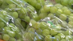 Los niños menores de 5 años no deben tomar uvas enteras