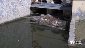 AHSA pide la aplicación de la Ley de Residuos para frenar la avalancha de envases en el río Segura