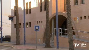 La Policía Nacional detiene a un hombre en el interior de un vivienda de Orihuela