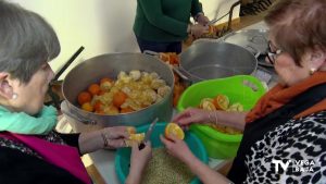 Así se hace la mermelada de naranja amarga en Dolores