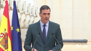 Pedro Sánchez visita la desalinizadora y defiende una política del agua basada en la solidaridad, la planificación y la ciencia