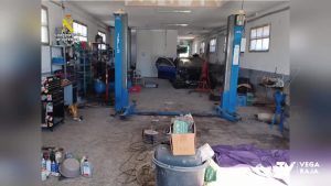 La Guardia Civil desmantela un taller ilegal de reparación de vehículos en Guardamar del Segura