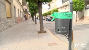 Benejúzar renueva parte de su mobiliario urbano con una inversión próxima a los 18.000 euros
