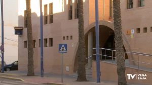 La Policía Nacional de Orihuela detiene a un joven de 19 años que robó una riñonera y utilizó la tarjeta de crédito de su víctima