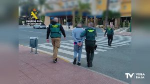 La Guardia Civil detiene en Rojales al conductor de un vehículo "lanzadera" para el transporte de droga