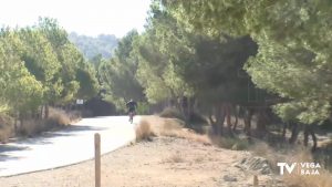 La sierra de Benejúzar se convierte en escenario de una ruta botánica el 14 de abril