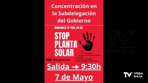 Los vecinos de San Miguel de Salinas se concentran ante la Subdelegación del Gobierno en Alicante en contra de la planta solar