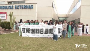 El personal laboral a extinguir del departamento de salud de Torrevieja reclama su incorporación a los programas específicos de productividad para reducir las listas de espera