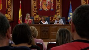 Conselleras de la Generalitat visitan poblaciones de la comarca y la zona cero de la riada