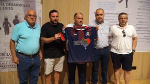 Destacados nombres del fútbol participan para recuperar las instalaciones deportivas de Benferri